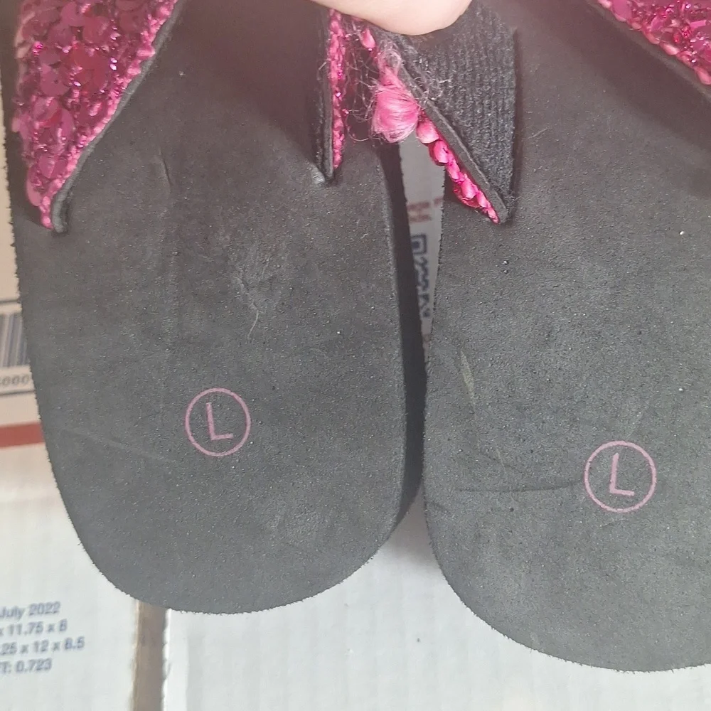 BLACK AND PINK SEQUIN FLIP FLOPS GIRLS SIZE LARGE 4/5